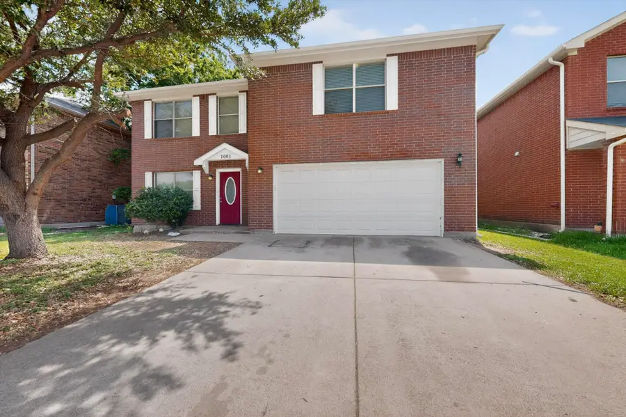 1001 Vicksburg Drive, Ennis, TX 75119 - #3