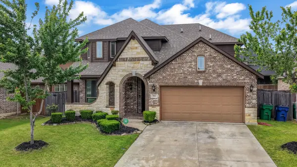 516 Ben Street, Crowley, TX 76036