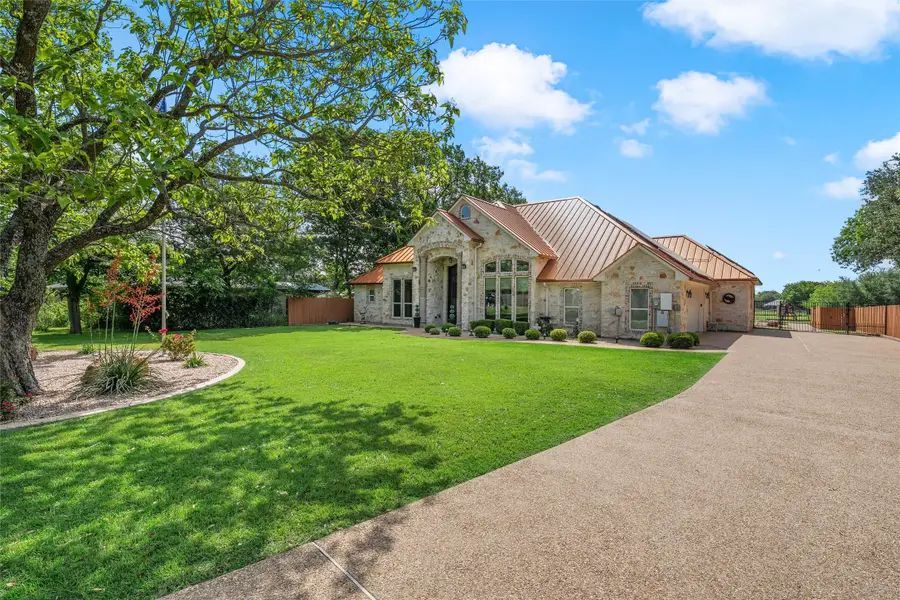 241 W Chapman Road, Hewitt, TX 76643 - #3