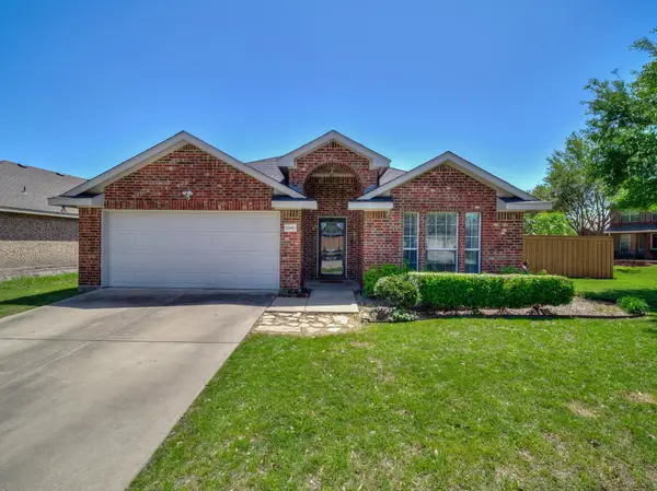 2040 Old Glory Drive, Forney, TX 75126