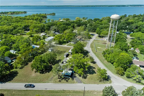 552 Oak Leaf Trail, East Tawakoni, TX 75472