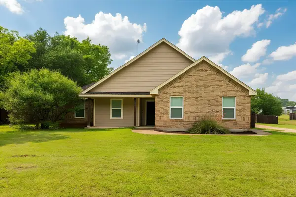 405 Kimbrough Road, Azle, TX 76020