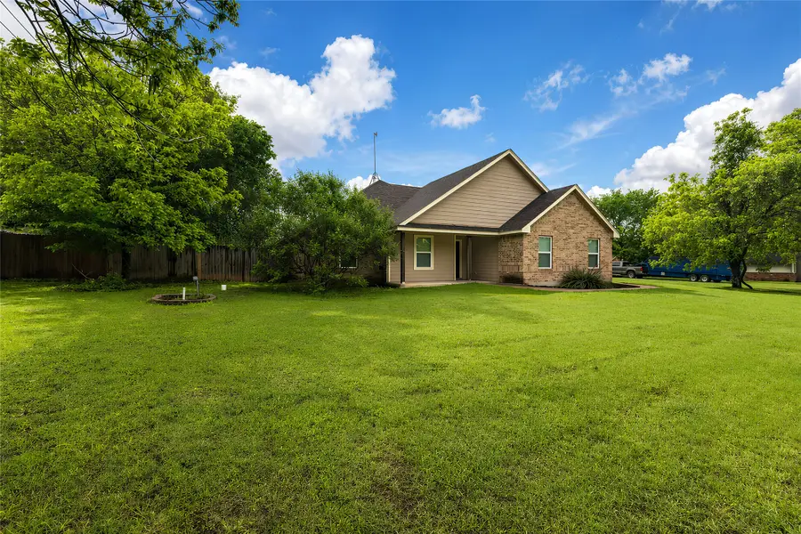 405 Kimbrough Road, Azle, TX 76020 - #2