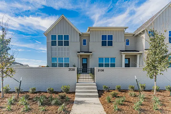 2144 Village Walk Place, Aledo, TX 76008