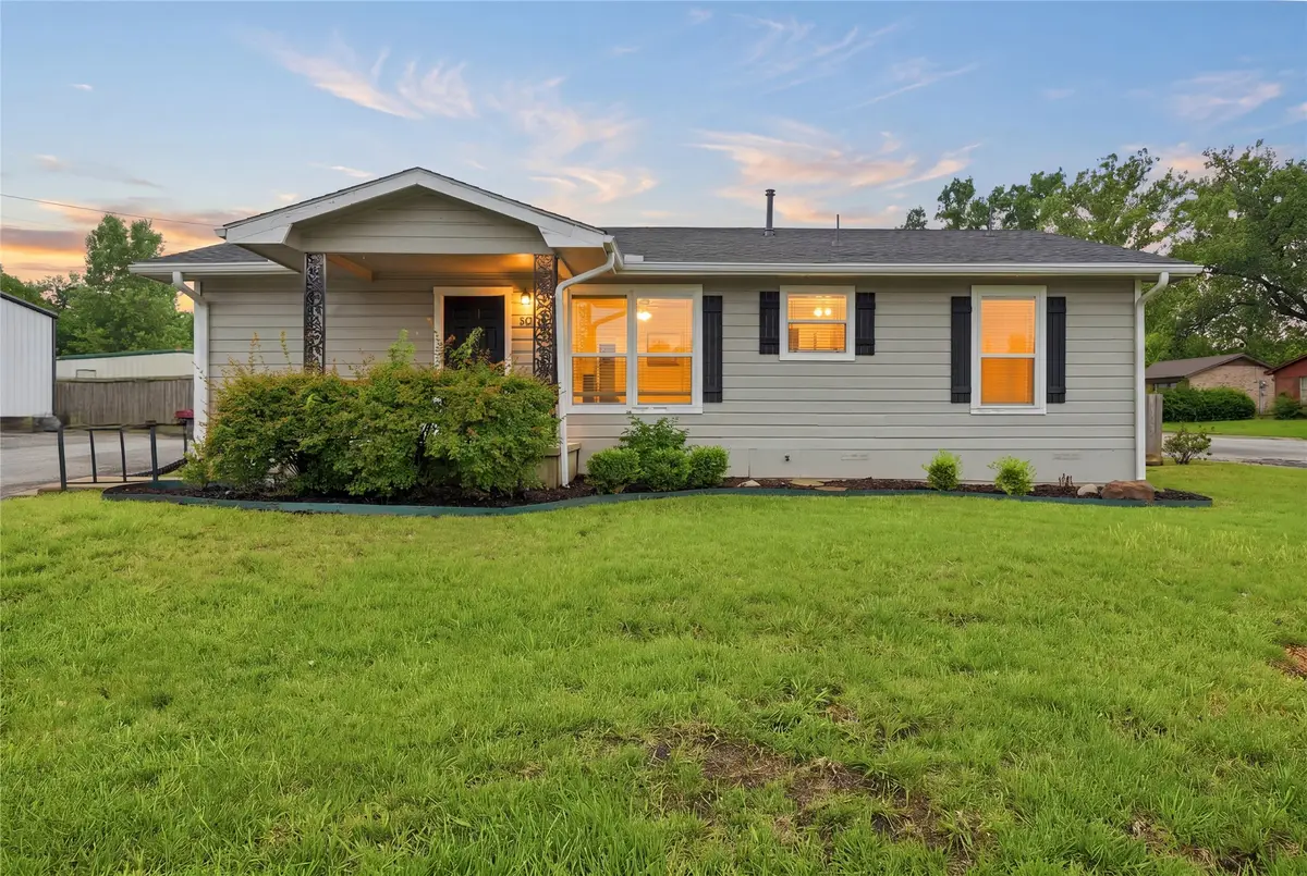 306 W Haning Street, Howe, TX 75459 - #1