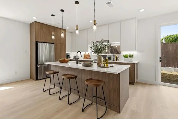 415 N Patton Avenue, Dallas, TX 75203