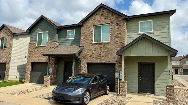 1301-1302 Boxwood Lane, Forest Hill, TX 76140