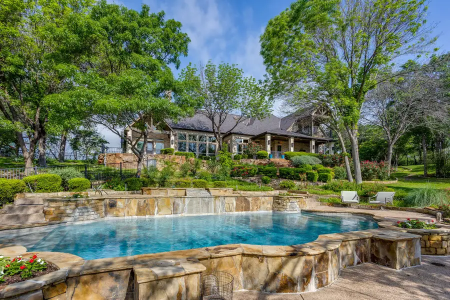 305 Covered Bridge Drive, Fort Worth, TX 76108 - #2
