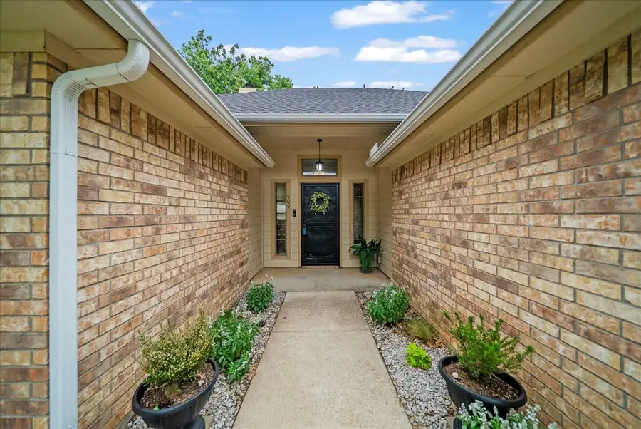 909 Dudley Street, Denton, TX 76205 - #3