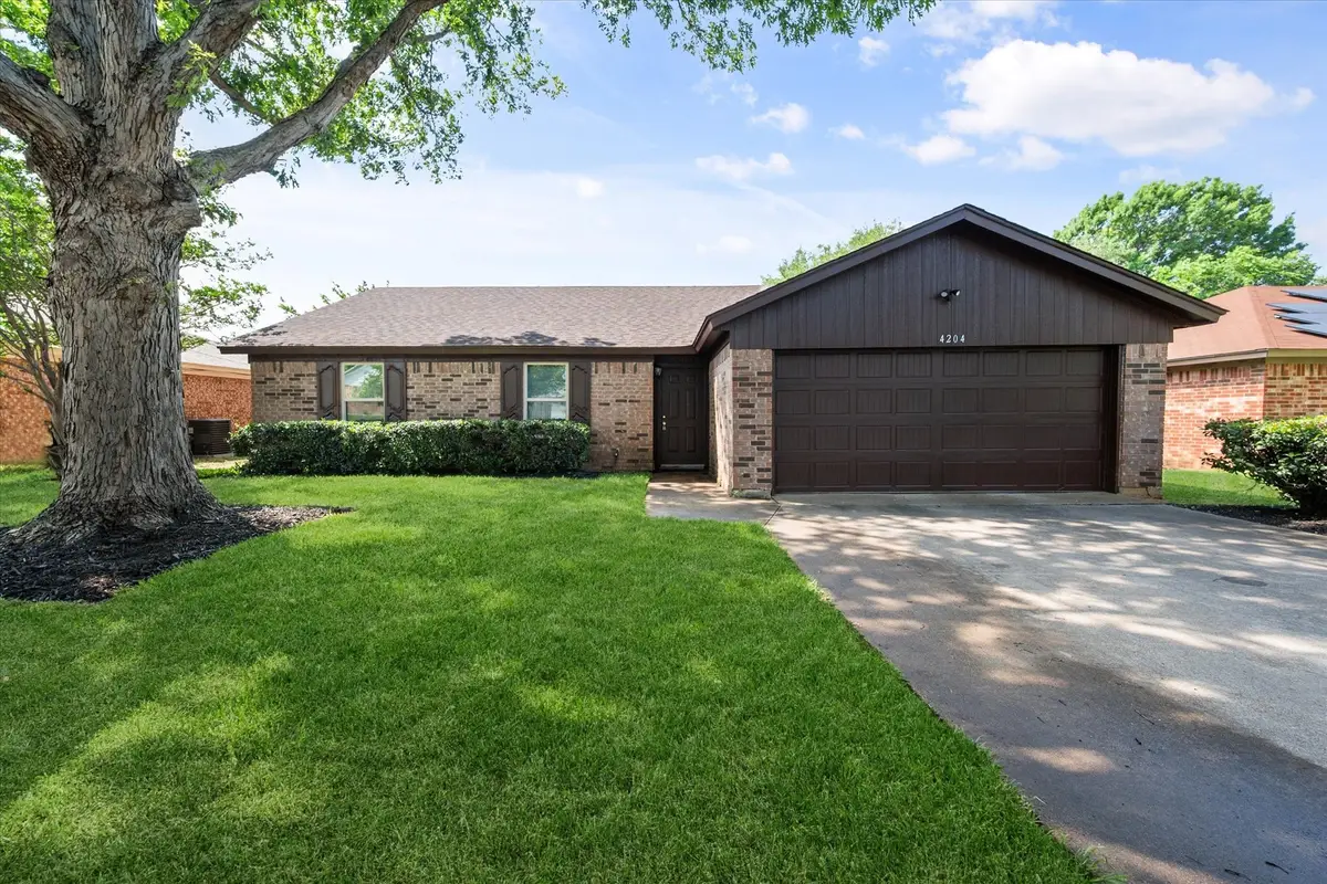 4204 Maple Springs Drive, Arlington, TX 76001 - #1