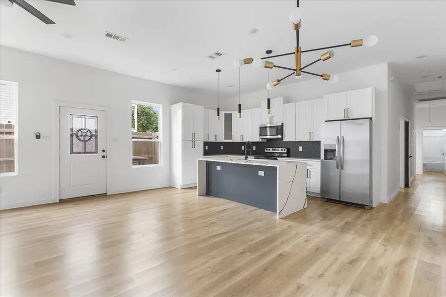5223 Colonial Avenue, Dallas, TX 75215 - #2