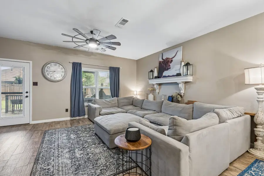 6341 Trinity Creek Drive, Fort Worth, TX 76179 - #2