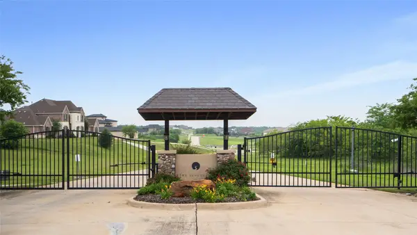 1207 Tulip Court, Grand Prairie, TX 75104