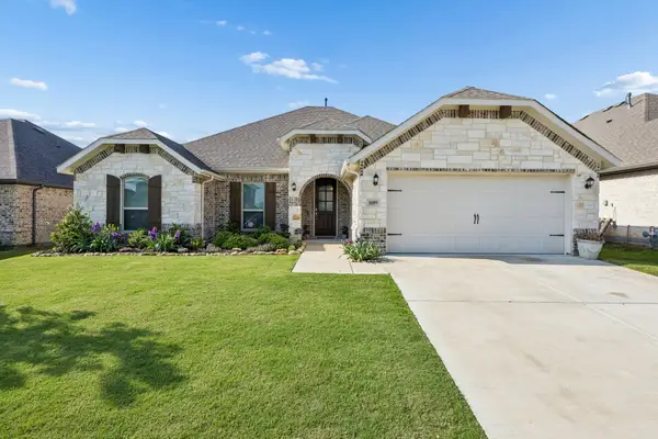 1009 Moss Grove Trail, Justin, TX 76247