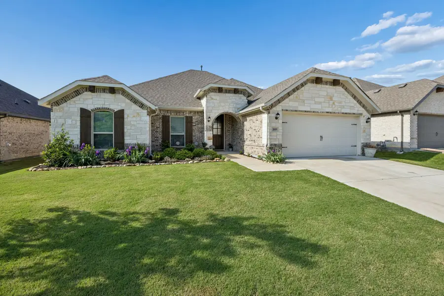 1009 Moss Grove Trail, Justin, TX 76247 - #2