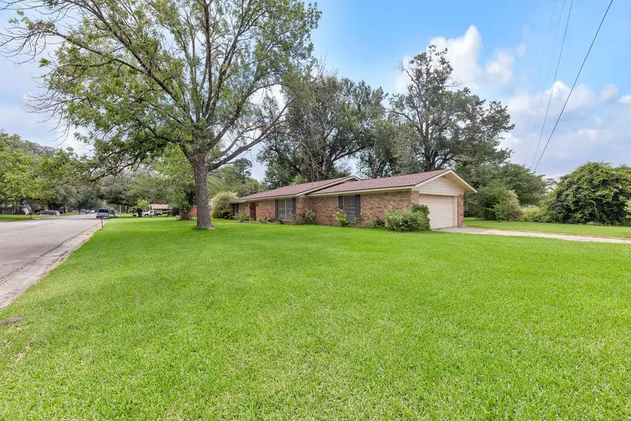 300 Merrell, Sulphur Springs, TX 75482 - #3