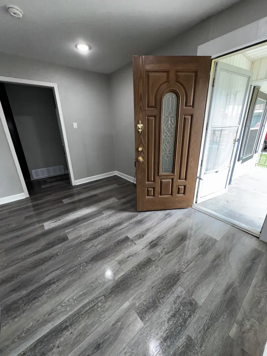 1607 SE 18th Street, Mineral Wells, TX 76067 - #2