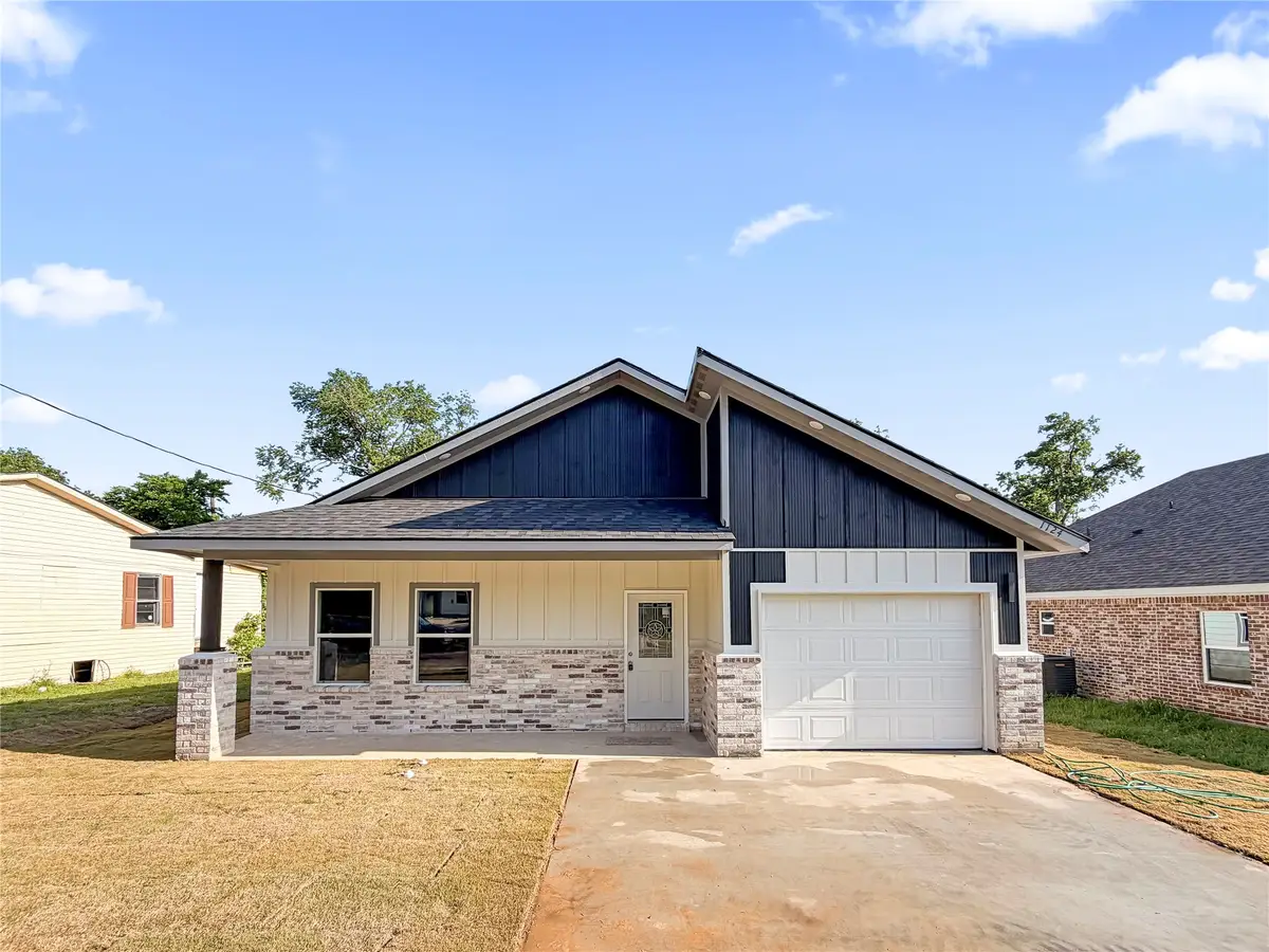 1124 Jones Street, Greenville, TX 75401 - #1