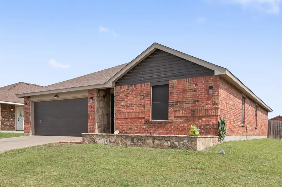 317 Quail Crossing Drive, Sanger, TX 76266 - #2