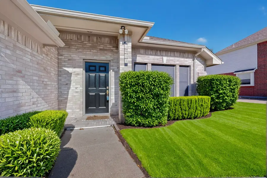 1911 Random Oaks Drive, Rockwall, TX 75087 - #2