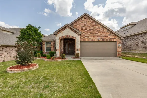 8705 Regal Royale Drive, Fort Worth, TX 76108