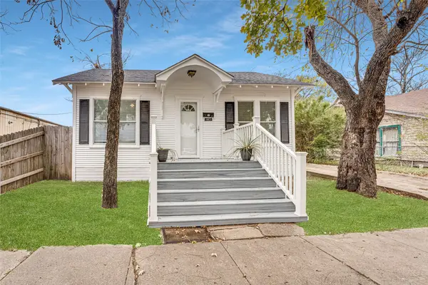 107 N Shawnee Street, Ennis, TX 75119