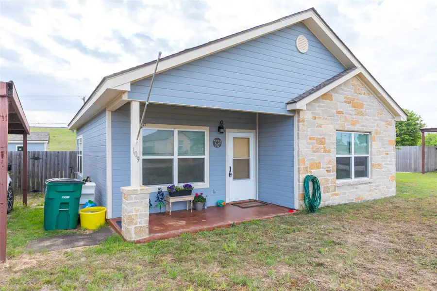 109 Charnel Street, Clyde, TX 79510 - #2