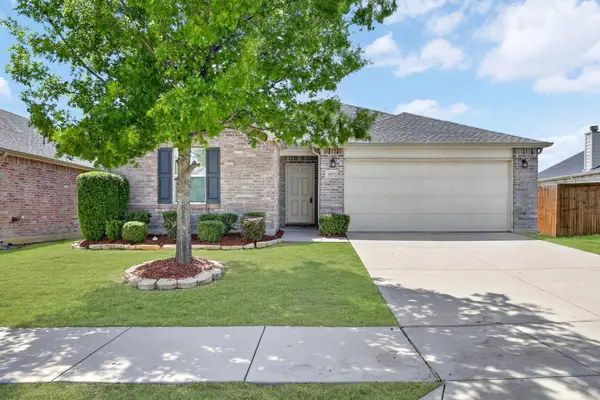 1800 Christopher Creek Drive, Little Elm, TX 75068