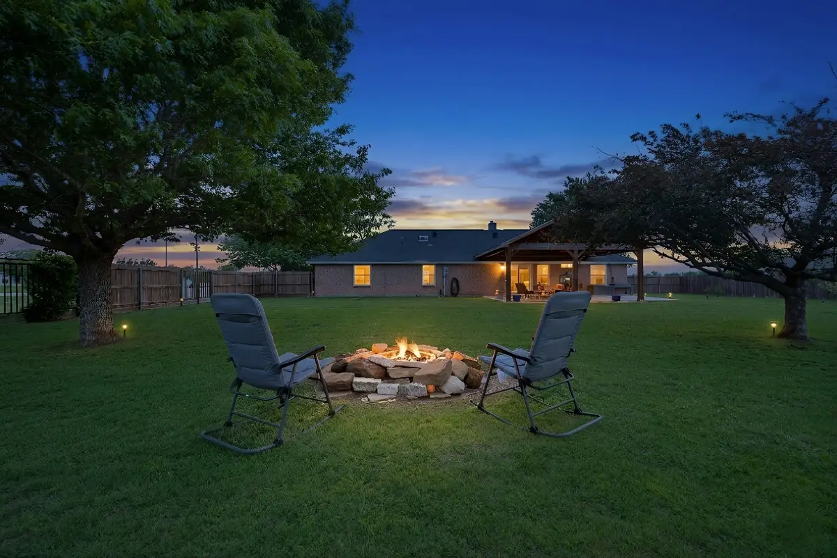 328 E Vaughn Road, Cleburne, TX 76031 - #1