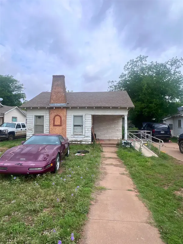 1015 Symonds Place, Stamford, TX 79553