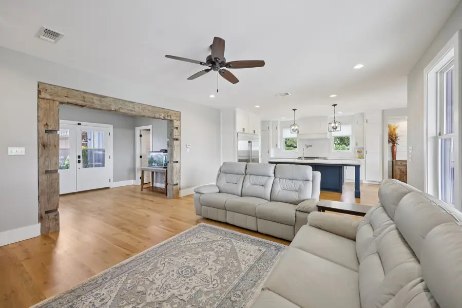 154 Helton Drive, Granbury, TX 76049 - #2