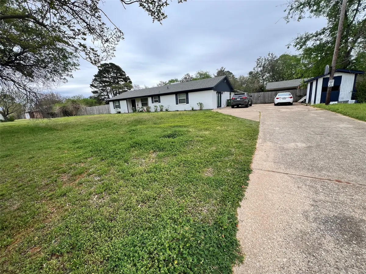 112 Oak Lane, Burleson, TX 76028 - #1