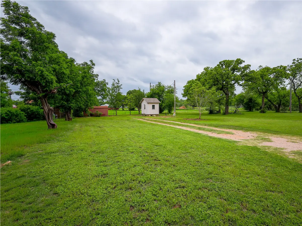 609 W 12th St, Cisco, TX 76437 - #1
