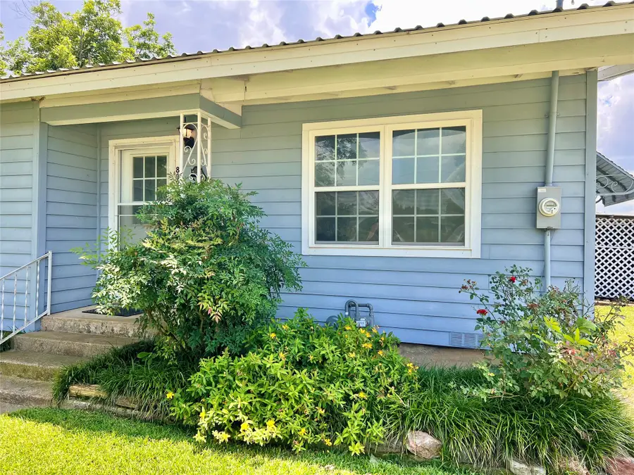 802 E White Street, Hamilton, TX 76531 - #2
