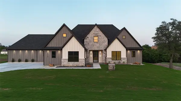 275 Latigo Way, Weatherford, TX 76088