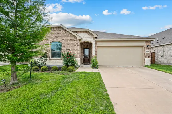 11440 Silver Queen Drive, Aubrey, TX 76227