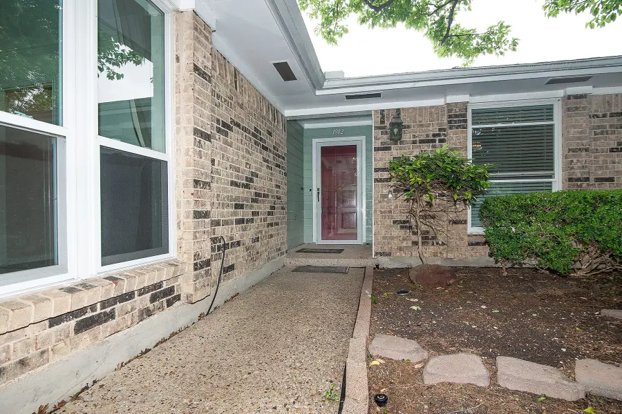 1912 Knob Hill Drive, Plano, TX 75023 - #3
