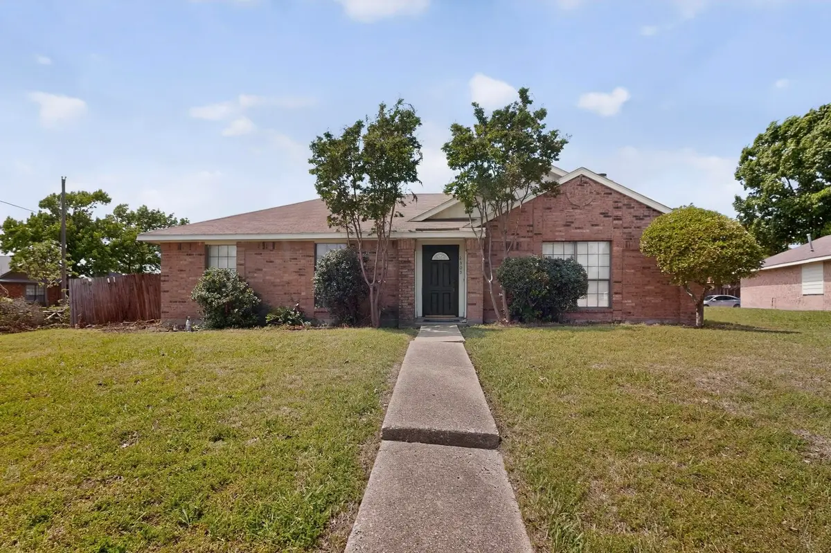 2305 Rockbluff Court, Rowlett, TX 75088 - #1