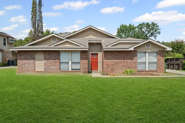 5505 Oak Brook Road, Arlington, TX 76016