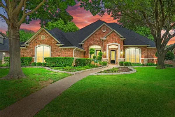 912 Walnut Falls Circle, Mansfield, TX 76063
