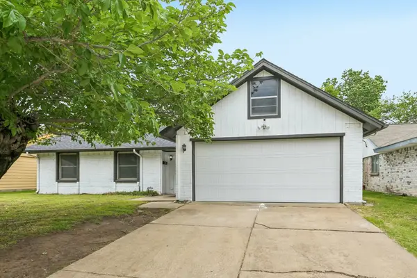 402 W Springdale Lane, Grand Prairie, TX 75052