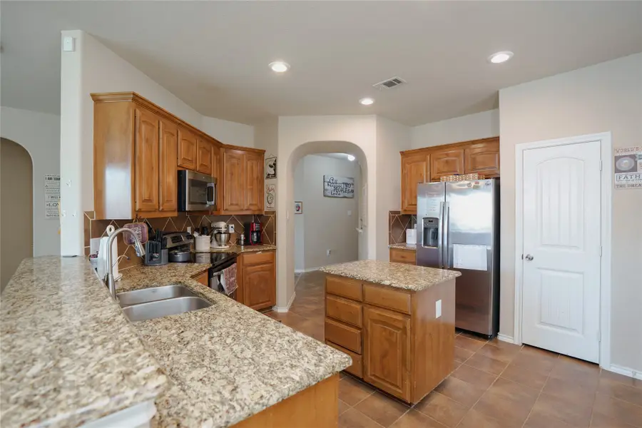 3300 Stonecrop Trail, Denton, TX 76226 - #2