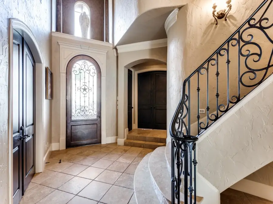 1608 Rivercrest Court, Fort Worth, TX 76107 - #2