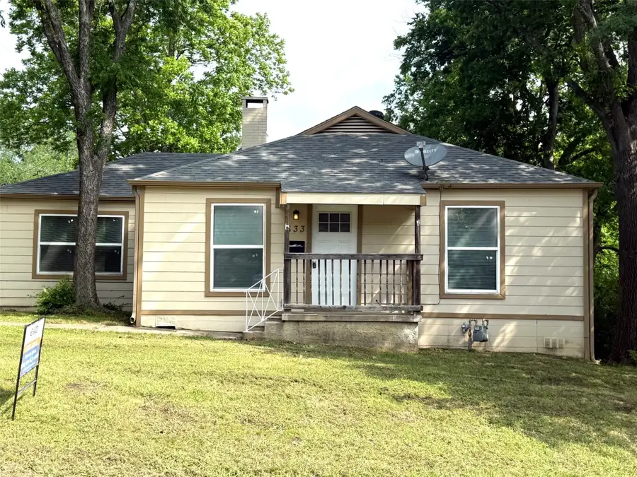 833 W Pecan Street, Sherman, TX 75092 - #2