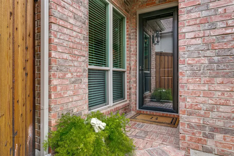 303 Old York Road, Irving, TX 75063 - #3