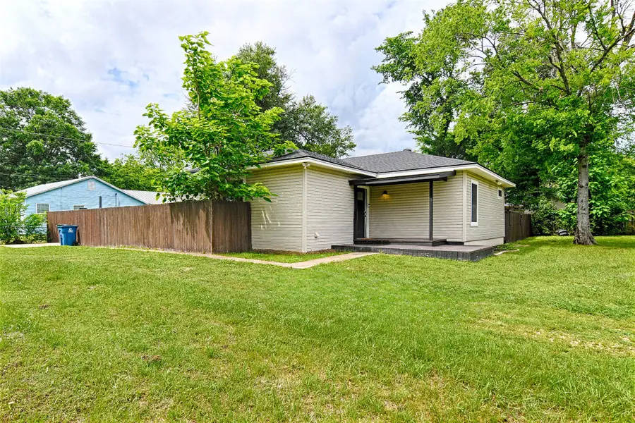 1700 S Jefferson Street, Kaufman, TX 75142 - #3