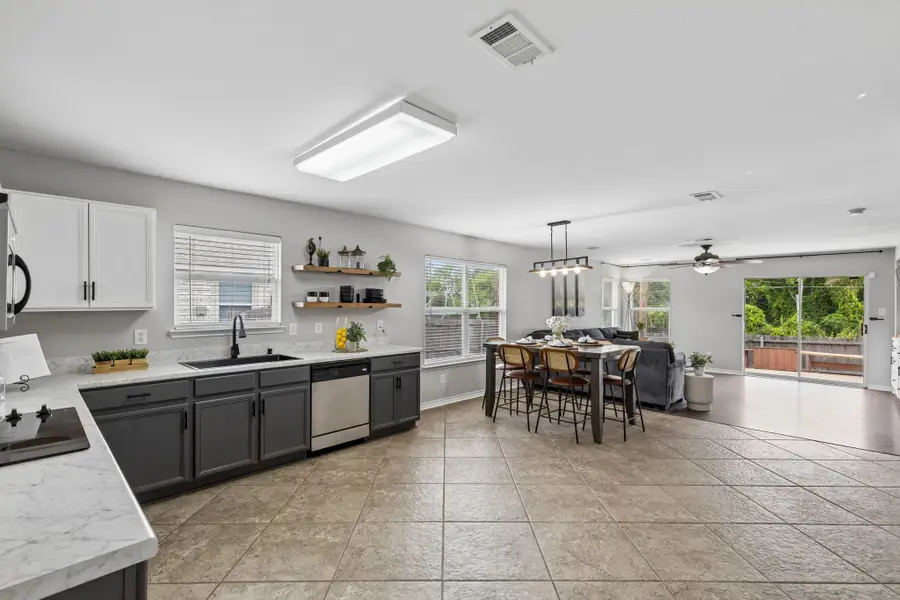 620 Sotogrande Street, Grand Prairie, TX 75051 - #3