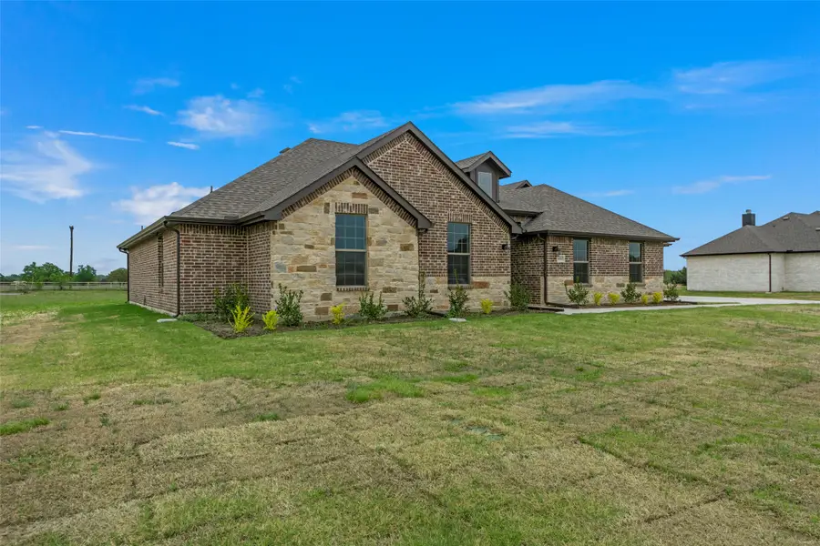 18310 Chippewa Court, Terrell, TX 75160 - #2