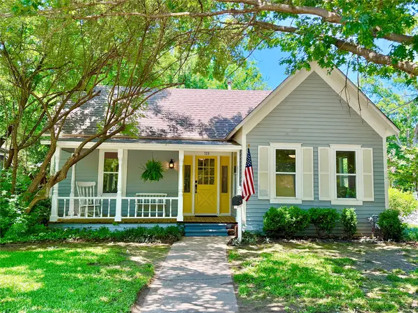 725 Bolivar Street, Denton, TX 76201