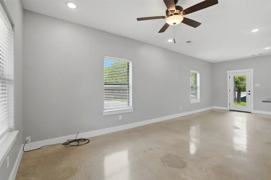 738 E Sears Street, Denison, TX 75021 - #3